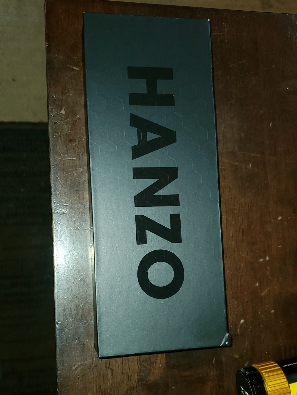 AUTHENTIC HATTORI HANZO SHEARS BOX.